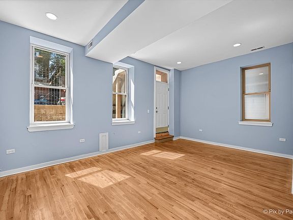 2nd image of 1347 N Greenview Ave APT 1F