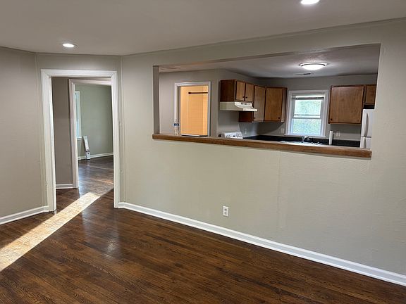 3rd image of 2824 S 9th St