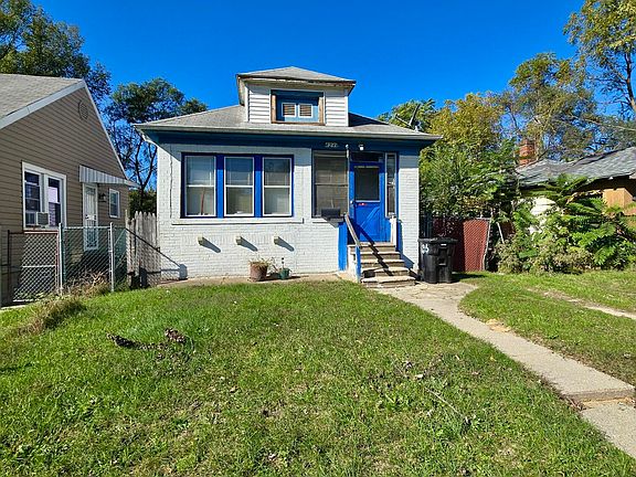 3rd image of 4244 Monroe St