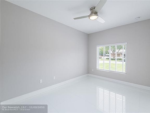 3rd image of 1539 NE 34th St