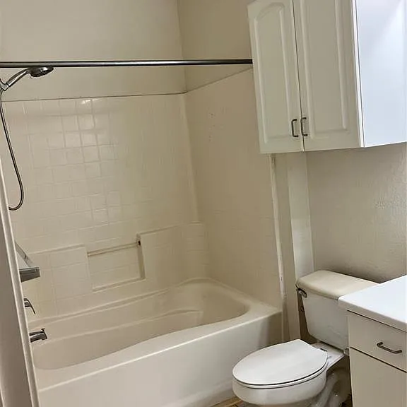 860 N Orange Ave #430 — Photo 13