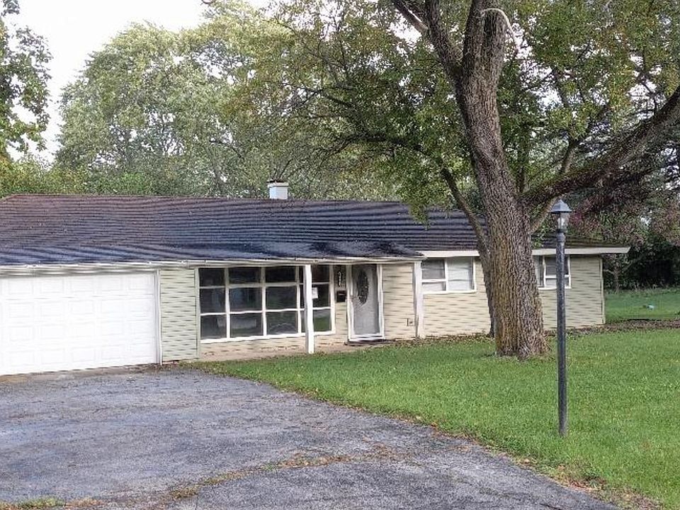 1st image of 17761 Baker Ave