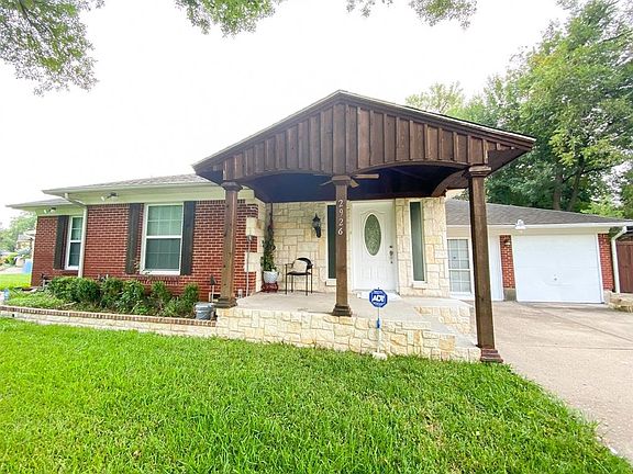 3rd image of 2926 Highwood Dr