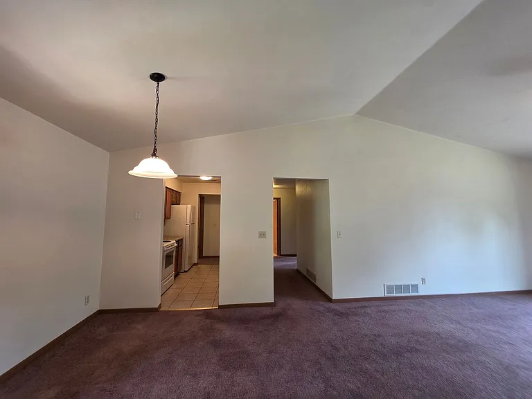 6315 Garrett Ln — Photo 12