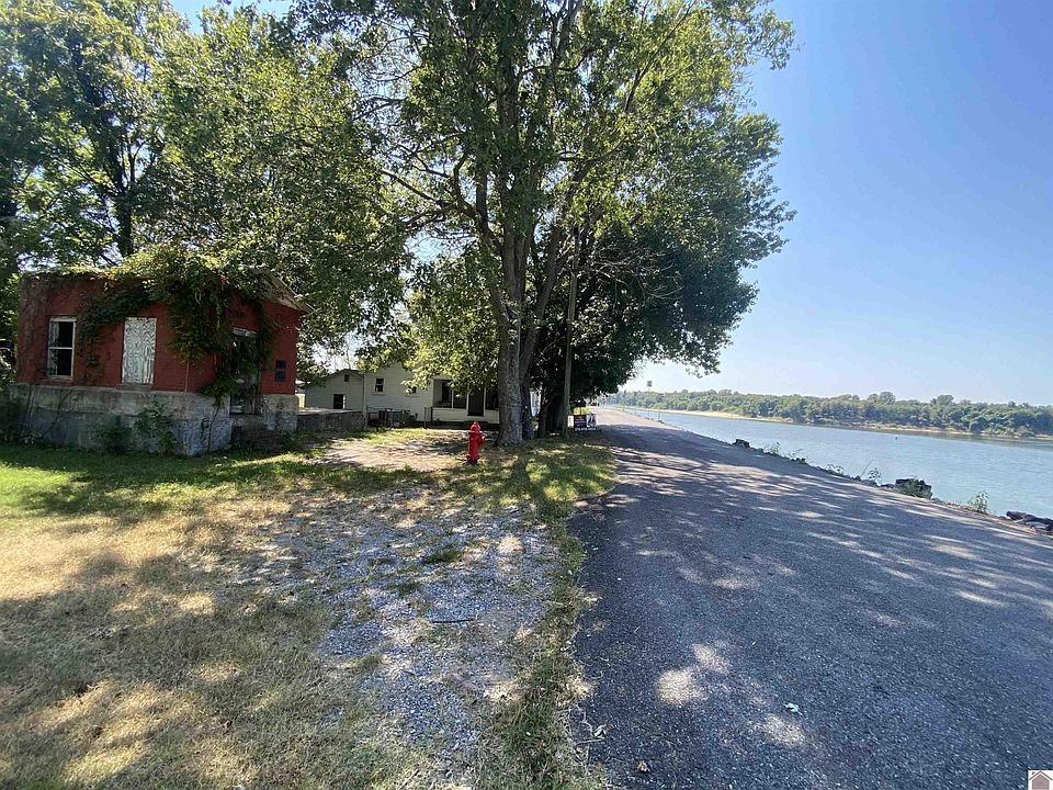 1st image of 121 River Rd