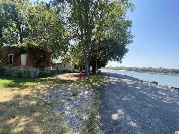 121 River Rd, Smithland, KY 42081
