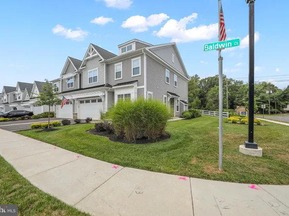 12 Baldwin Ct, Medford, NJ 08055