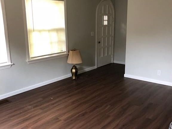 2nd image of 358 Elmwood Dr