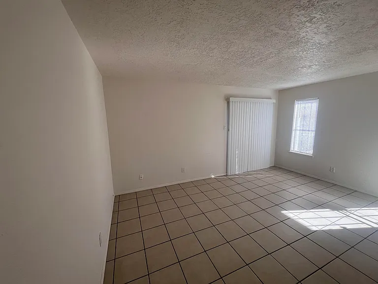 1005 Dickerson Dr SE #A — Photo 5