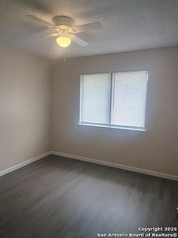 3 bed, 2.5 bath, 1640 sqft, $1,575 — Photo 4