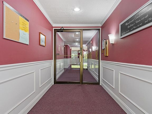 5th image of 181 Littleton Rd #142-2