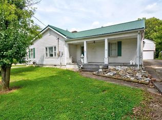 436 S Main St, Versailles, KY 40383