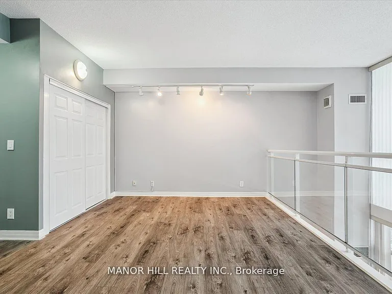 220 Burnhamthorpe Rd W #513 — Photo 17
