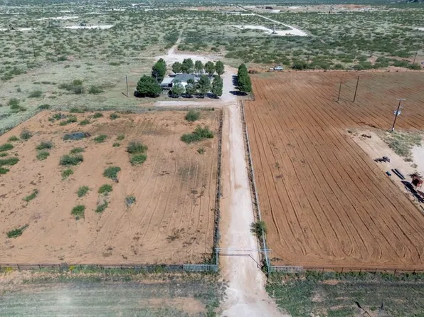 4704 SW 4000th, Andrews, TX 79714