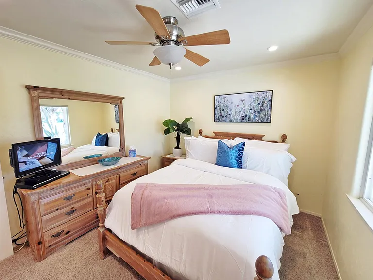 42445 Kansas St — Photo 16