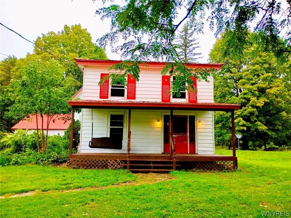 94 Salisbury St, Lacona, NY 13083