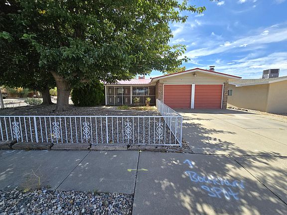 2nd image of 6344 Leslie Pl NE