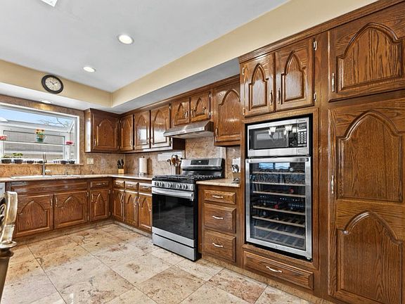 5th image of 166 Sinclair Ave Floor 2