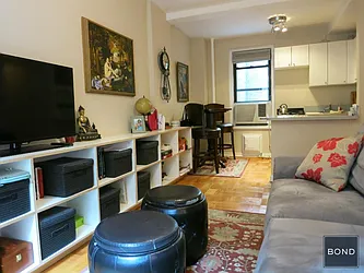 Rented by Bond New York