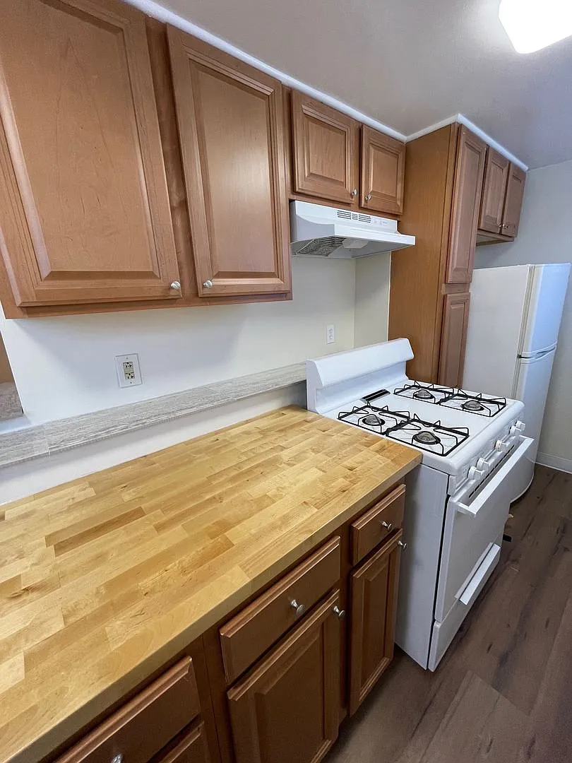 17 Liberty St. WH — Photo 1