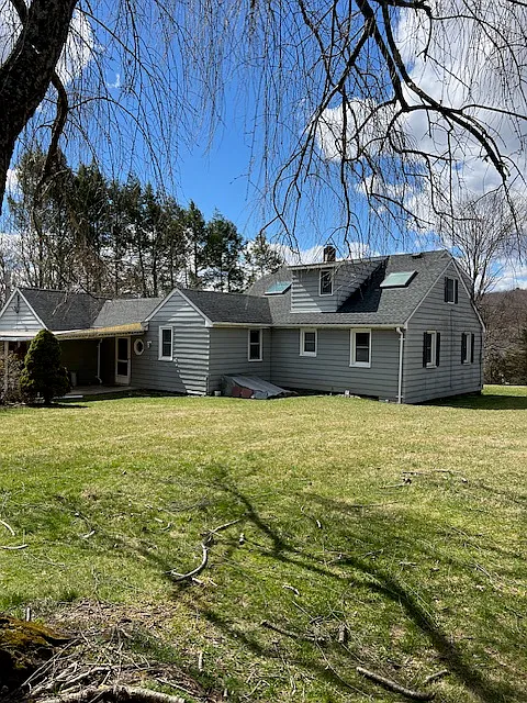 3 bed, 2200 sqft, $3,650 — Photo 4
