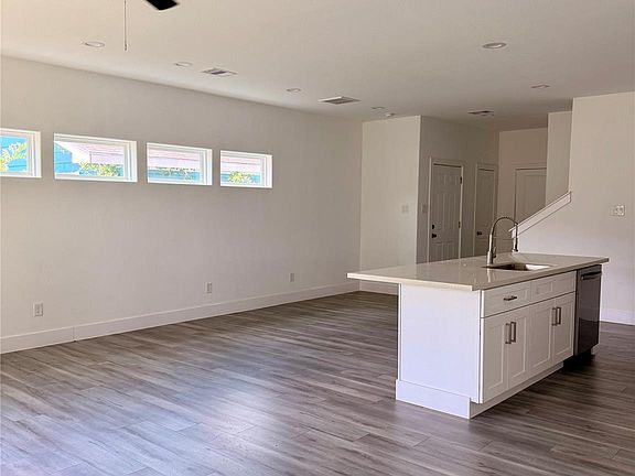 5th image of 4436 Aledo St