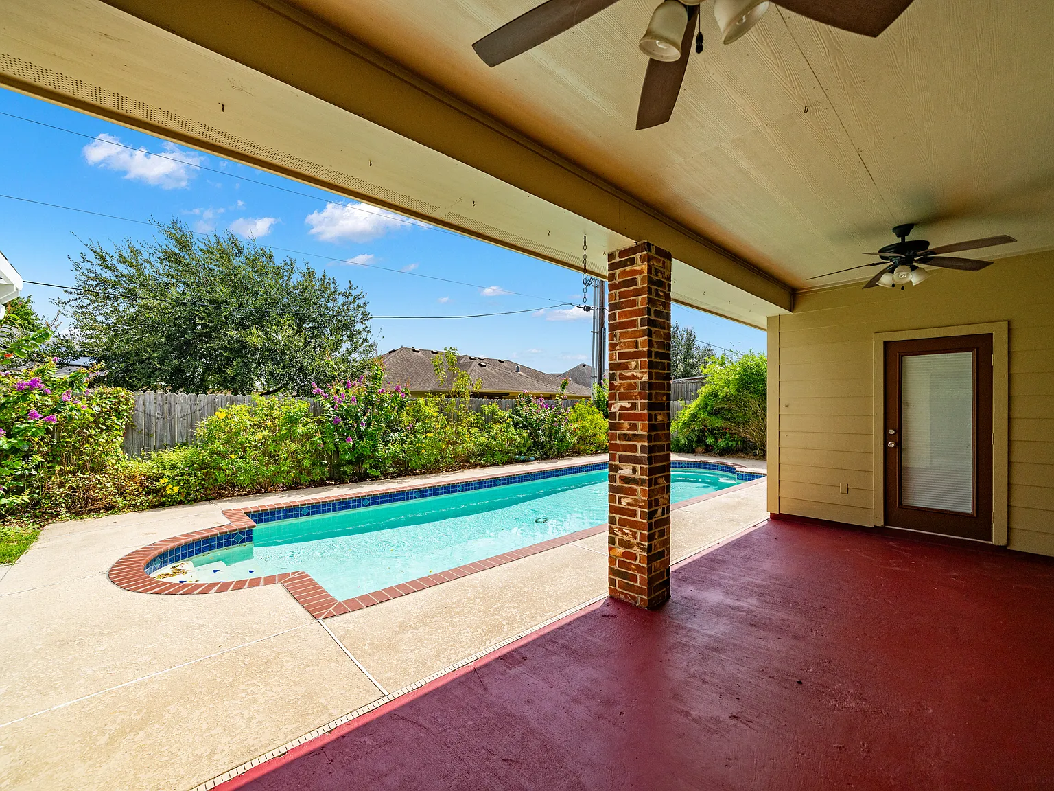 4 bed, 2337 sqft, $3,000 — Photo 3