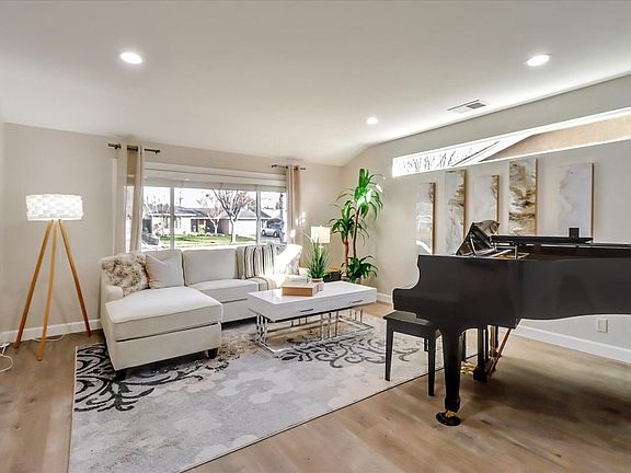 5th image of 4059 Knollglen Way