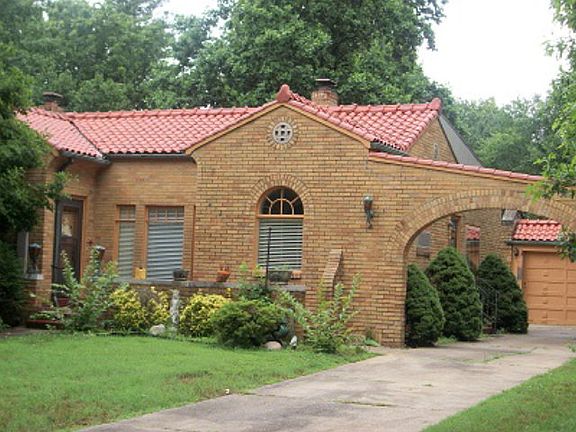 5th image of 412 Winwood Dr