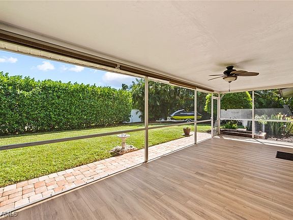 5th image of 105 S Bahama Ave