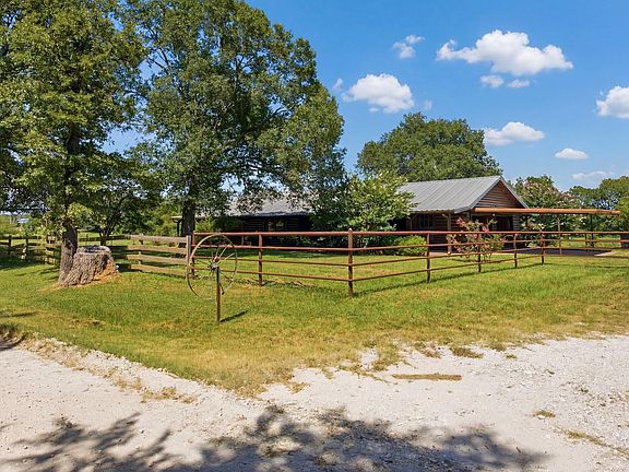 2nd image of 577 Watson Rd