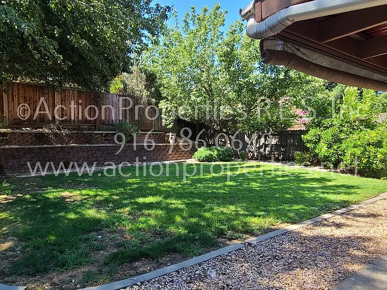 1417 Hurlston Way — Photo 25