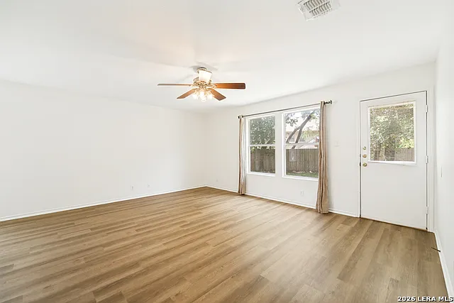 233 Sophia Cir — Photo 10