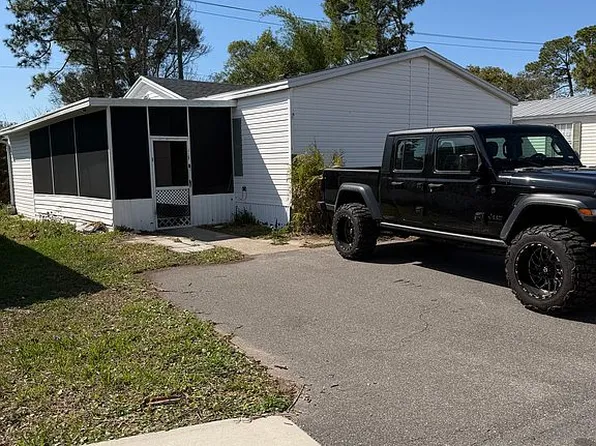 64 N Greenway Dr, Port Orange, FL 32127