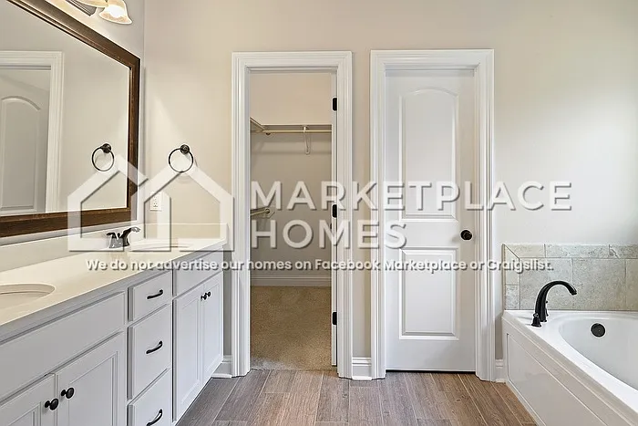 462 Lake Breeze Dr — Photo 11