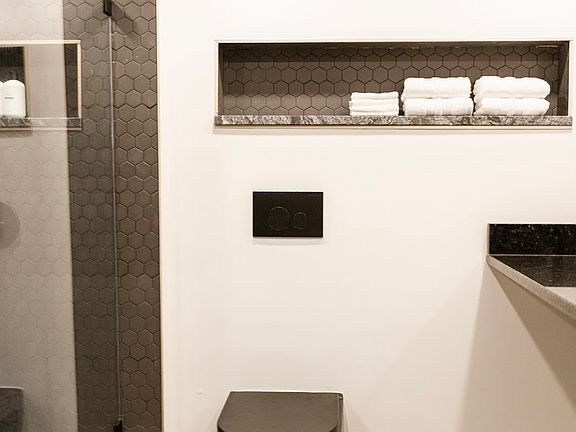 5th image of 280 W Main St APT 203