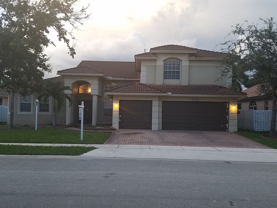 1st image of 13985 NW 22nd Ct