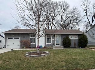 7131 Robinson St, Overland Park, KS 66204