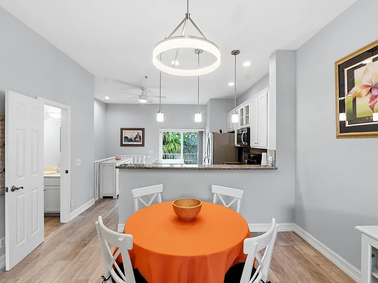 2445 NE 14th St #5-509 — Photo 9