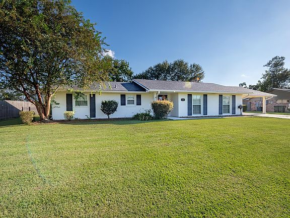 4th image of 809 Garden Ln