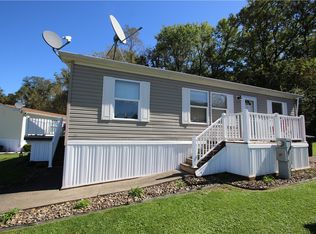122 Eagle Pointe Dr, New Eagle, PA 15067