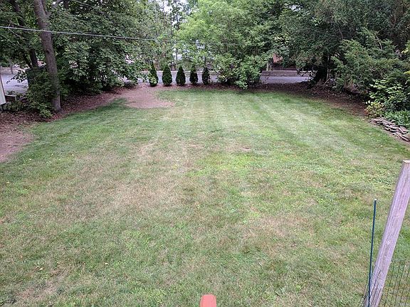4th image of 407 Exchange Ave
