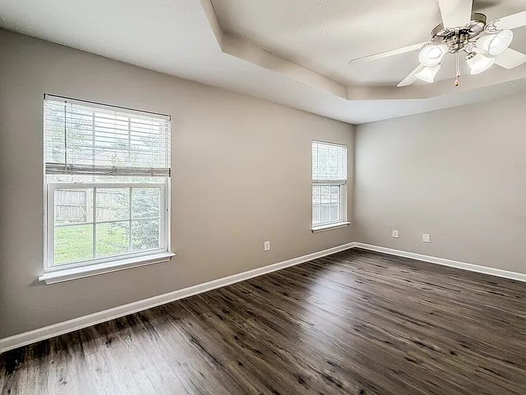 804 Birchmill Point N — Photo 9