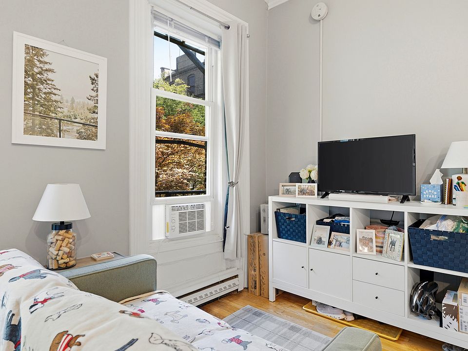 1st image of 3 Saint Charles St APT 4
