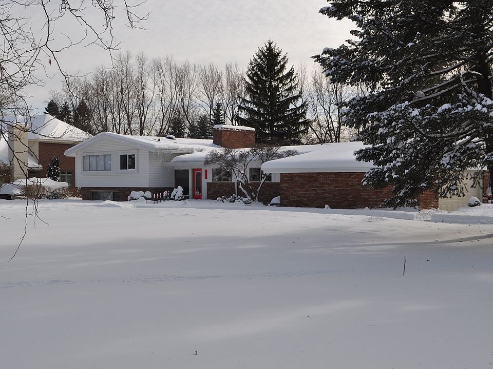 1st image of 3535 Erie Dr