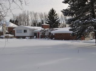 3535 Erie Dr, Orchard Lake, MI 48324