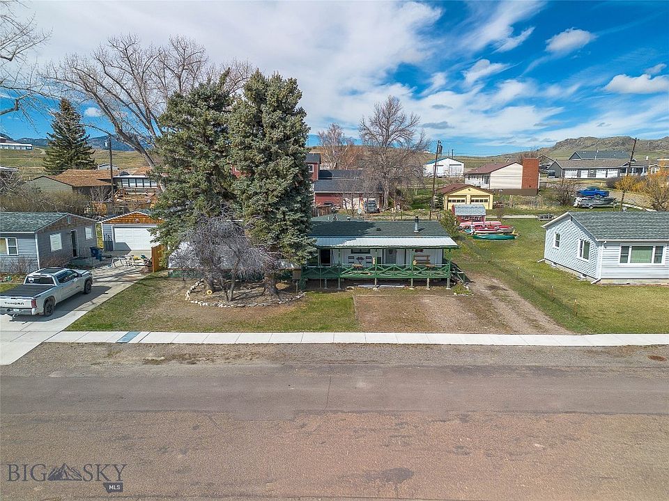 1st image of 311 2nd St S