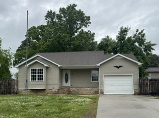 303 S Jefferson St, Tullahoma, TN 37388