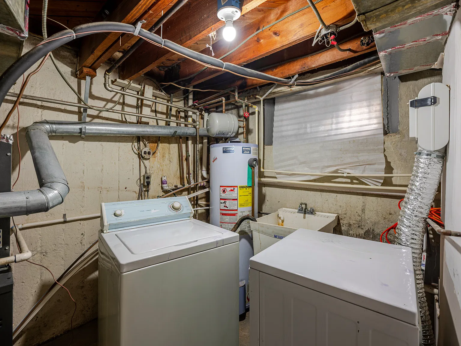 2 bed, 832 sqft, $2,195 — Photo 3