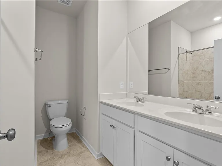 128 Thornton Way — Photo 10